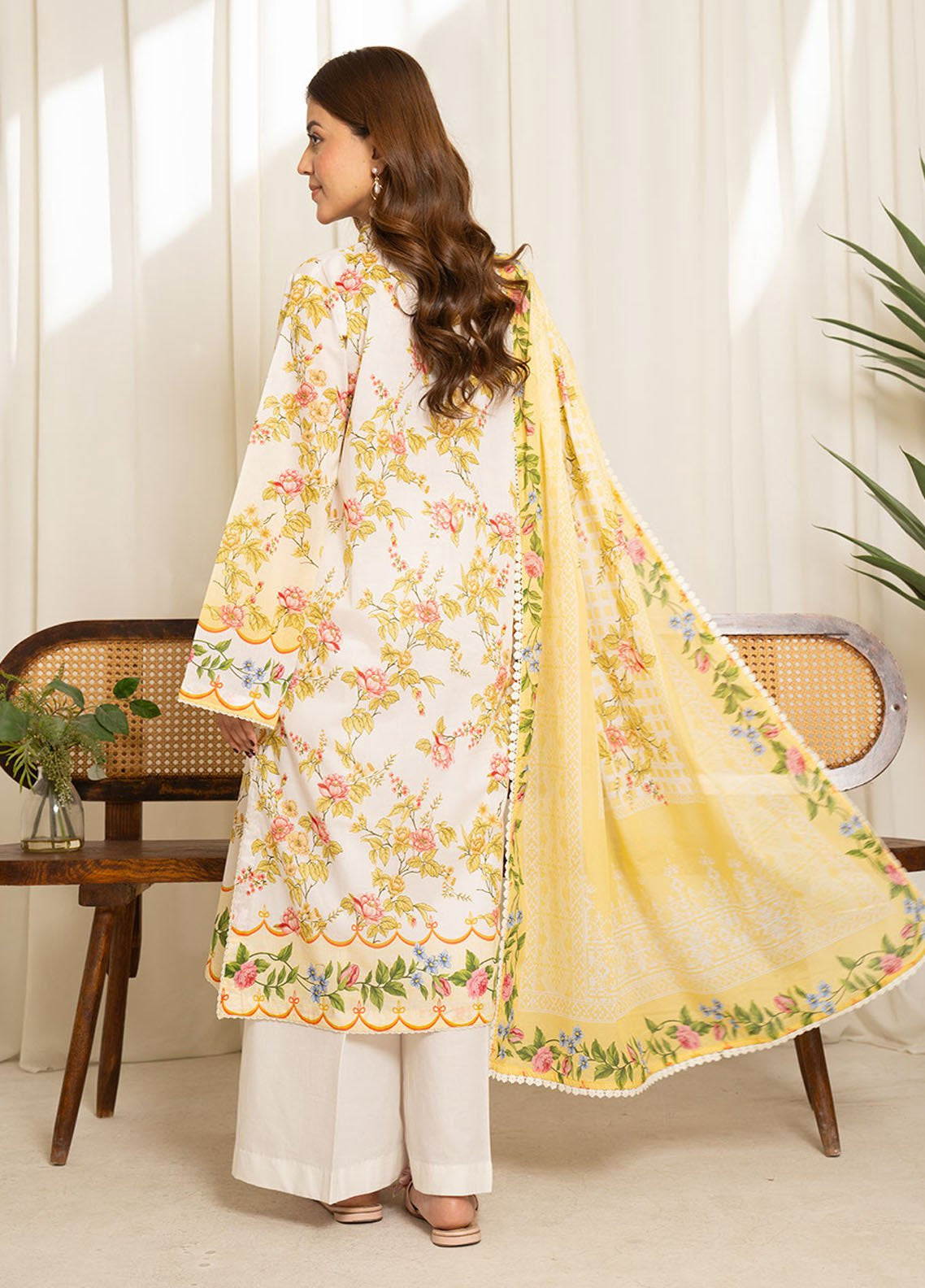 Sule by Coco Zara Shahjahan Printed Lawn Suits Unstitched 3 Piece - CZS25SPL 02 Sule by Coco Zara Shahjahan Printed Lawn Suits Unstitched 3 Piece - CZS25SPL 02