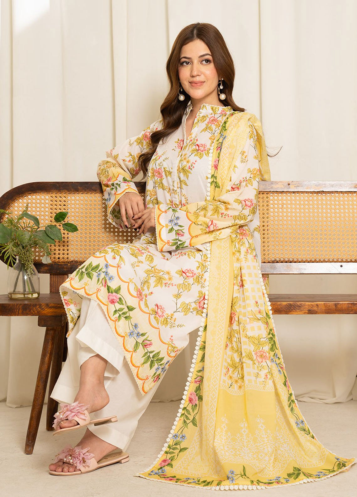 Sule by Coco Zara Shahjahan Printed Lawn Suits Unstitched 3 Piece - CZS25SPL 02 Sule by Coco Zara Shahjahan Printed Lawn Suits Unstitched 3 Piece - CZS25SPL 02