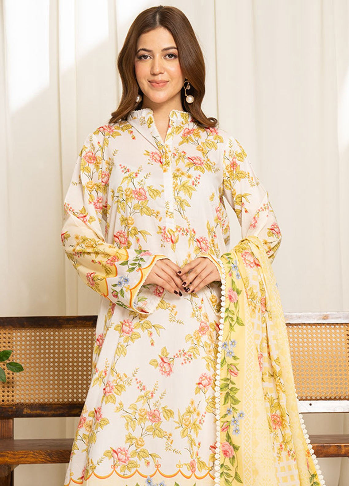 Sule by Coco Zara Shahjahan Printed Lawn Suits Unstitched 3 Piece - CZS25SPL 02 Sule by Coco Zara Shahjahan Printed Lawn Suits Unstitched 3 Piece - CZS25SPL 02