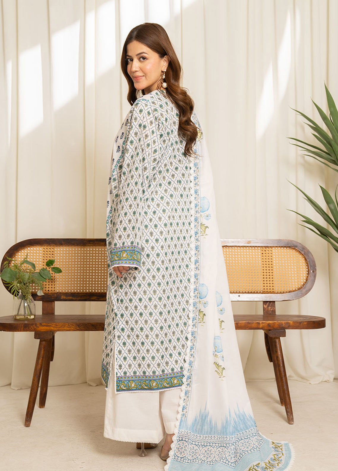 Sule by Coco Zara Shahjahan Printed Lawn Suits Unstitched 3 Piece - CZS25SPL 03 Sule by Coco Zara Shahjahan Printed Lawn Suits Unstitched 3 Piece - CZS25SPL 03