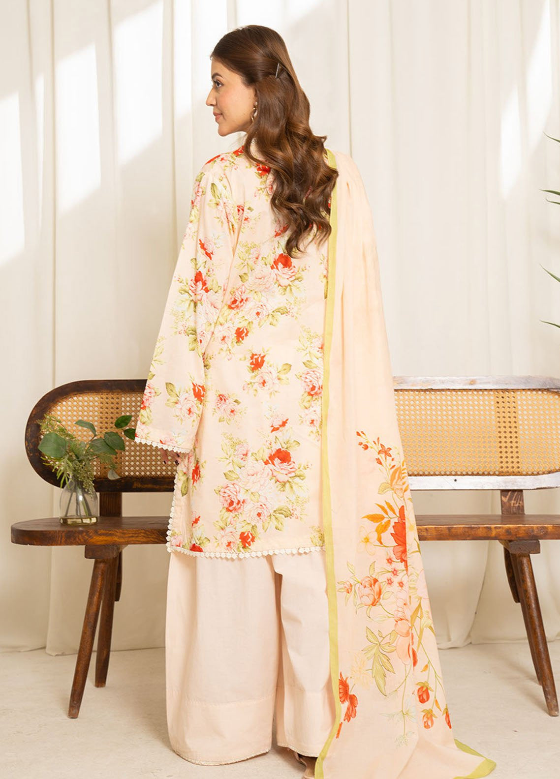 Sule by Coco Zara Shahjahan Printed Lawn Suits Unstitched 3 Piece - CZS25SPL 04 Sule by Coco Zara Shahjahan Printed Lawn Suits Unstitched 3 Piece - CZS25SPL 04