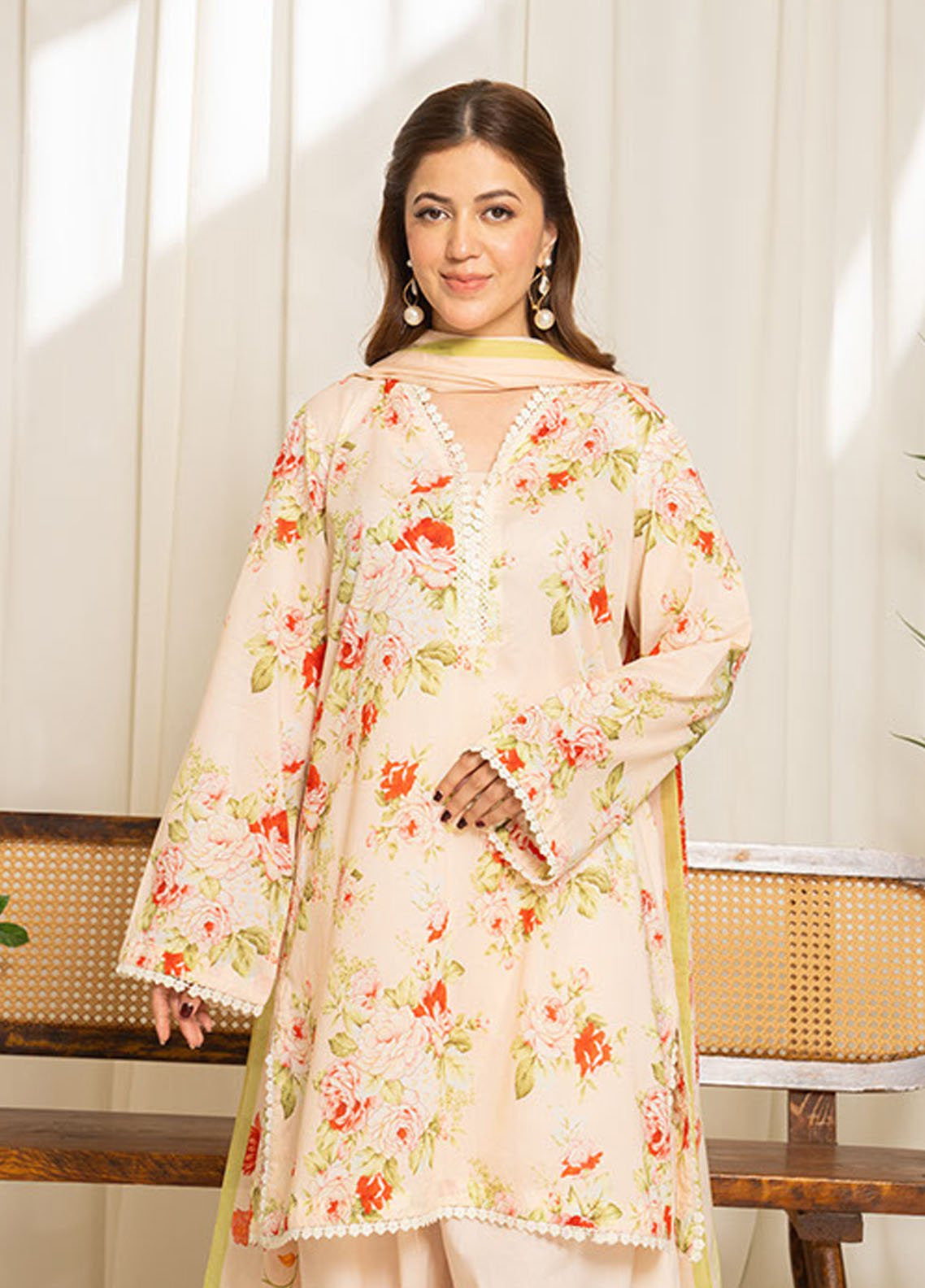 Sule by Coco Zara Shahjahan Printed Lawn Suits Unstitched 3 Piece - CZS25SPL 04 Sule by Coco Zara Shahjahan Printed Lawn Suits Unstitched 3 Piece - CZS25SPL 04