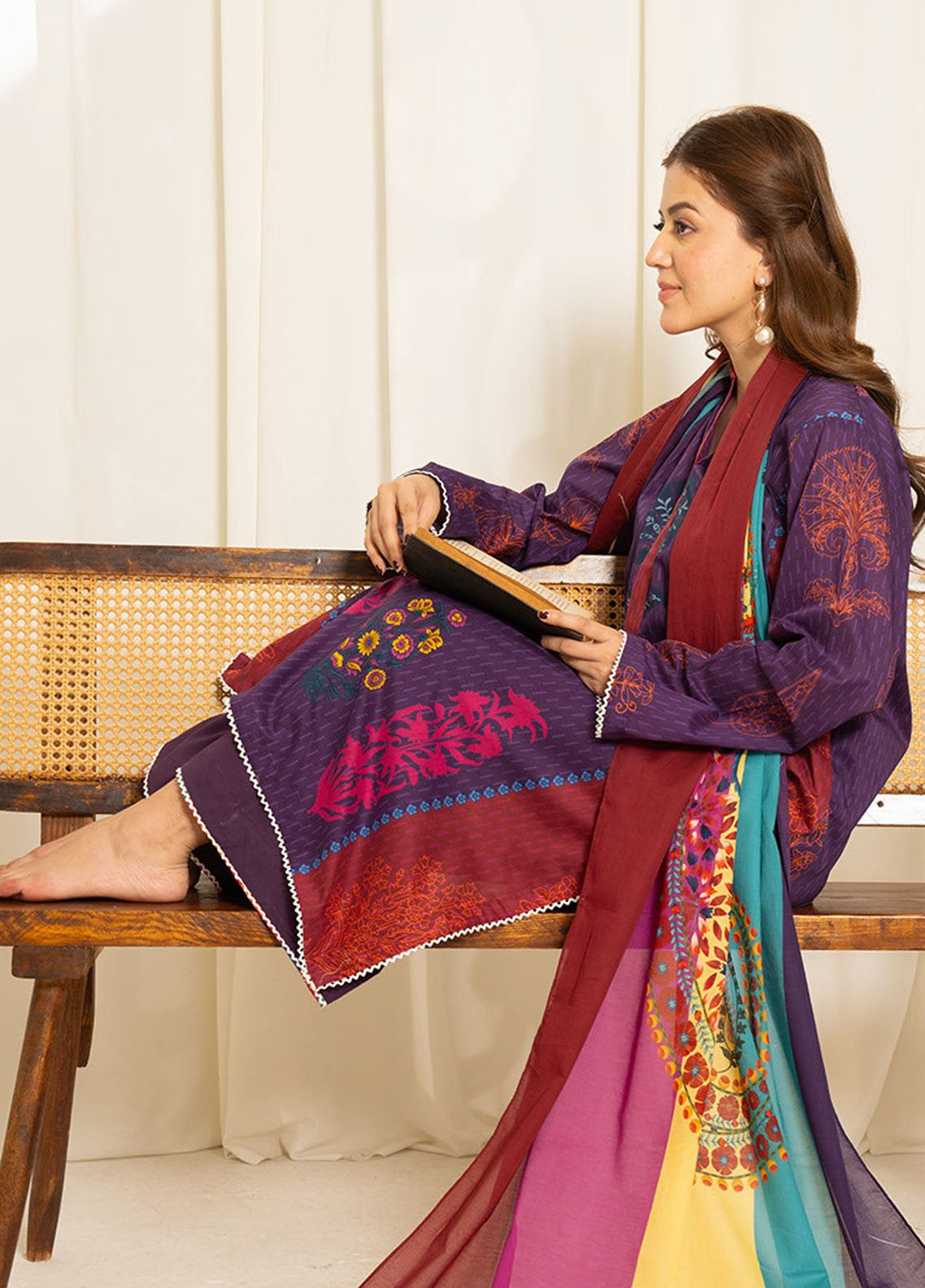 Sule by Coco Zara Shahjahan Printed Lawn Suits Unstitched 3 Piece - CZS25SPL 05 Sule by Coco Zara Shahjahan Printed Lawn Suits Unstitched 3 Piece - CZS25SPL 05