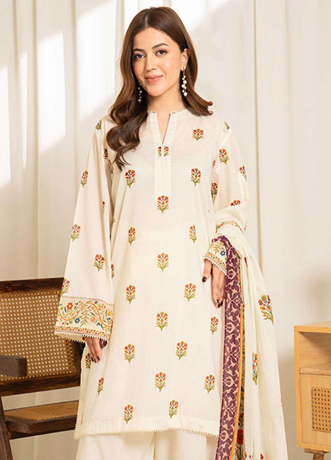 Sule by Coco Zara Shahjahan Printed Lawn Suits Unstitched 3 Piece - CZS25SPL 09 Sule by Coco Zara Shahjahan Printed Lawn Suits Unstitched 3 Piece - CZS25SPL 09
