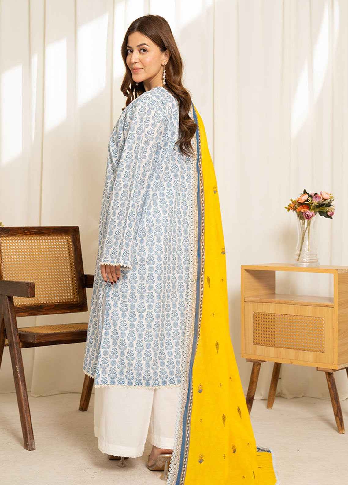 Sule by Coco Zara Shahjahan Printed Lawn Suits Unstitched 3 Piece - CZS25SPL 11 Sule by Coco Zara Shahjahan Printed Lawn Suits Unstitched 3 Piece - CZS25SPL 11