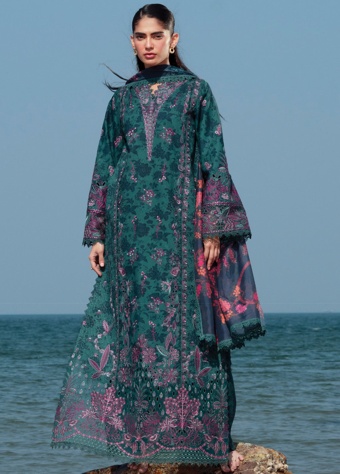 Summer Together by Afrozeh Embroidered Lawn Suits Unstitched 3 Piece - AF25ST 04 EMERALD Summer Together by Afrozeh Embroidered Lawn Suits Unstitched 3 Piece - AF25ST 04 EMERALD