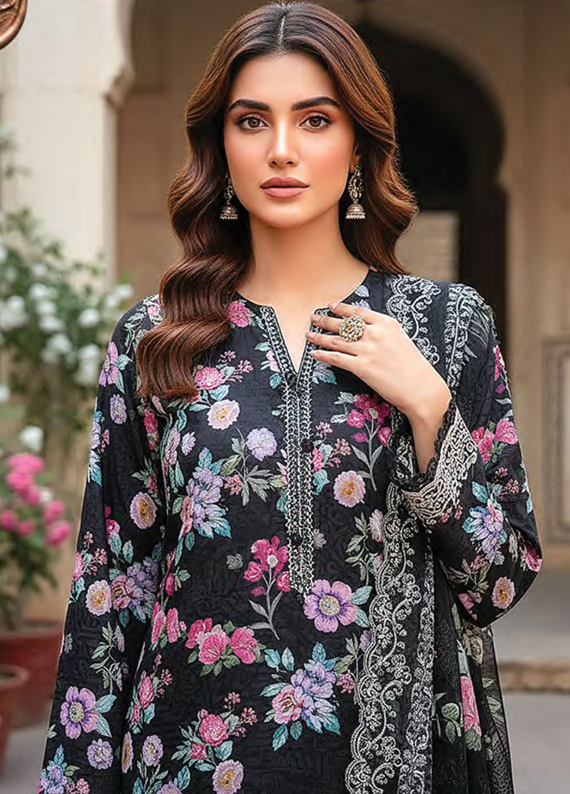 Summer Essentials By LSM Lakhany Embroidered Lawn 3 Piece Unstitched Suit LSM26SEEC D-LG-UB-0268 Summer Essentials By LSM Lakhany Embroidered Lawn 3 Piece Unstitched Suit LSM26SEEC D-LG-UB-0268
