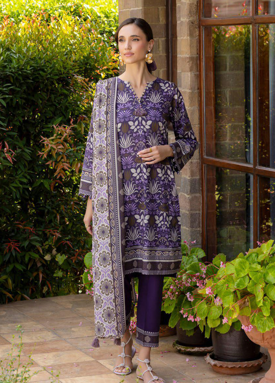 Summer Muse By Gul Ahmed Printed Lawn 3 Piece Unstitched Suit GA26SM D-CBN-62007 Summer Muse By Gul Ahmed Printed Lawn 3 Piece Unstitched Suit GA26SM D-CBN-62007