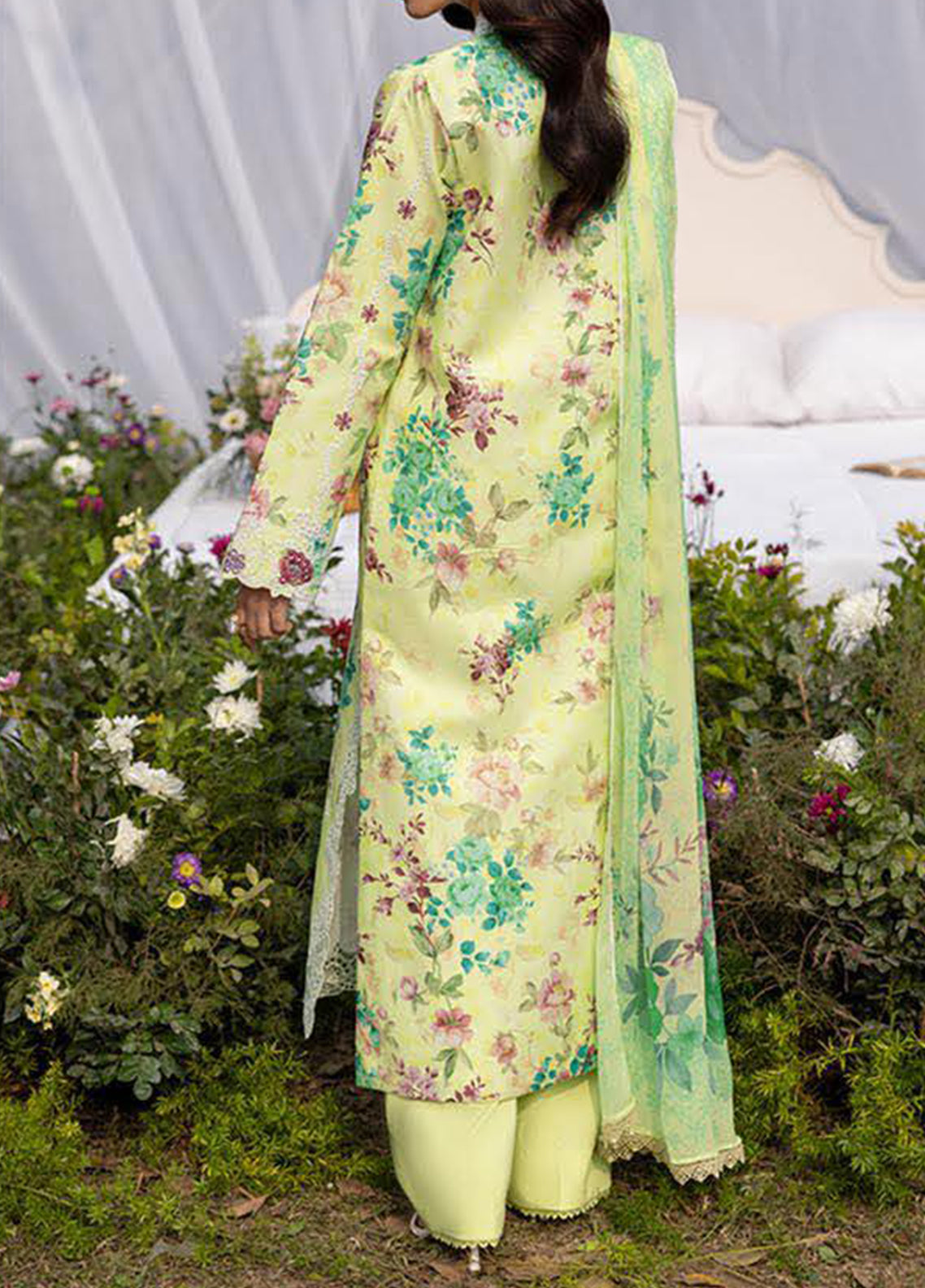 Summer Printkari Exclusive By Rajbari Embroidered Lawn 3 Piece Unstitched Suit RB26SPE D-01 Summer Printkari Exclusive By Rajbari Embroidered Lawn 3 Piece Unstitched Suit RB26SPE D-01