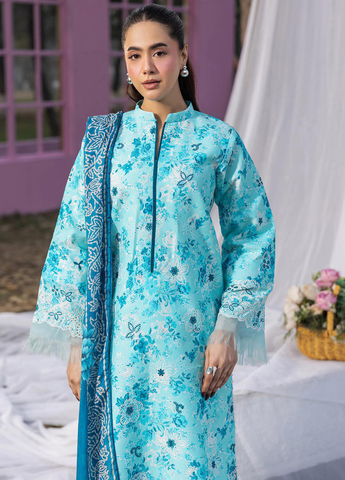Summer Printkari Exclusive By Rajbari Embroidered Lawn 3 Piece Unstitched Suit RB26SPE D-02 Summer Printkari Exclusive By Rajbari Embroidered Lawn 3 Piece Unstitched Suit RB26SPE D-02