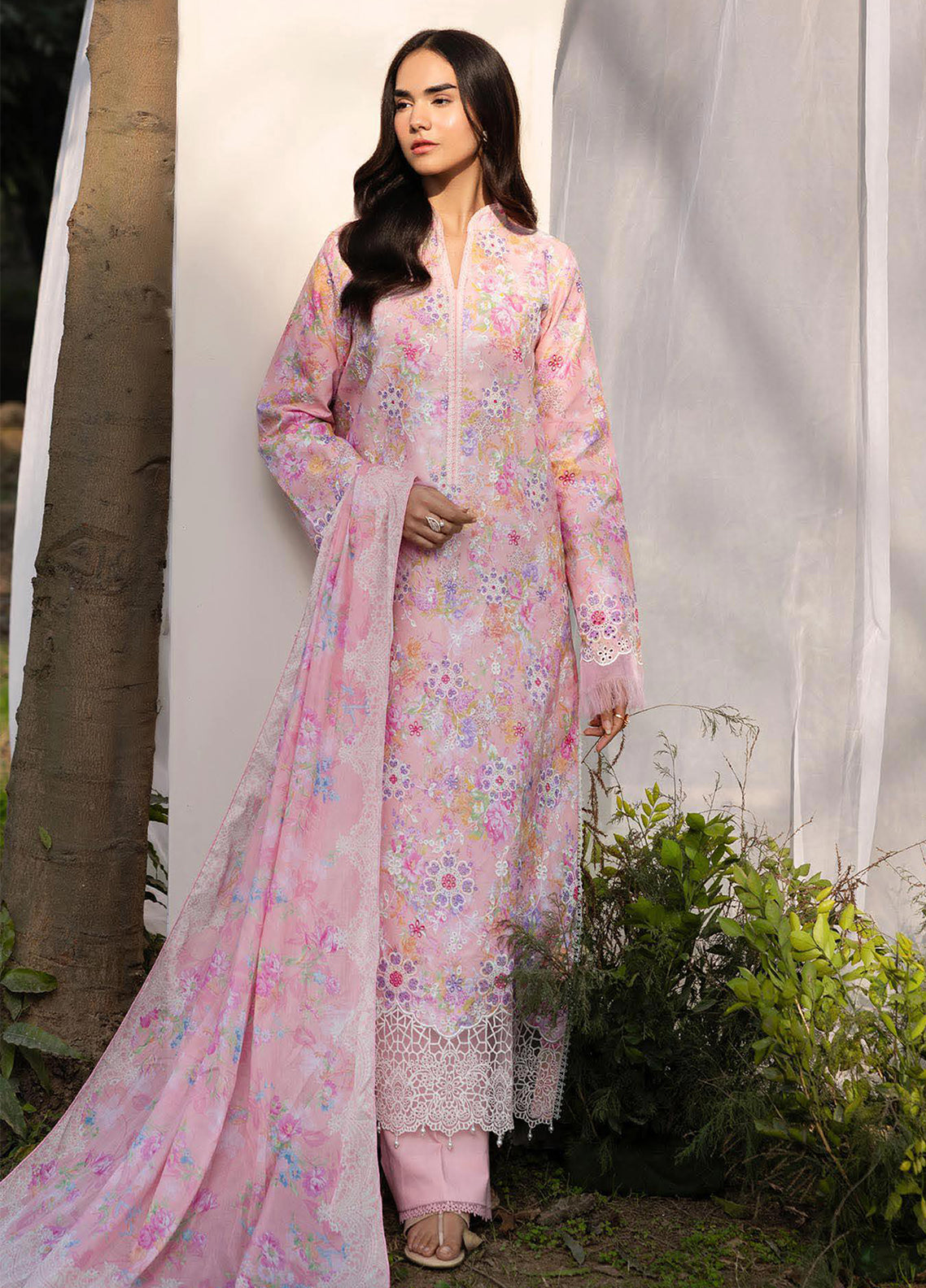 Summer Printkari Exclusive By Rajbari Embroidered Lawn 3 Piece Unstitched Suit RB26SPE D-03 Summer Printkari Exclusive By Rajbari Embroidered Lawn 3 Piece Unstitched Suit RB26SPE D-03