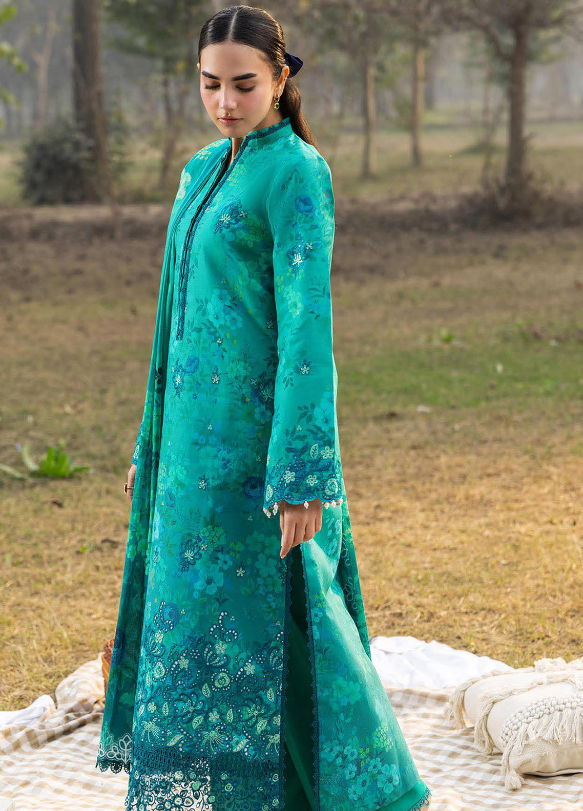 Summer Printkari Exclusive By Rajbari Embroidered Lawn 3 Piece Unstitched Suit RB26SPE D-04 Summer Printkari Exclusive By Rajbari Embroidered Lawn 3 Piece Unstitched Suit RB26SPE D-04