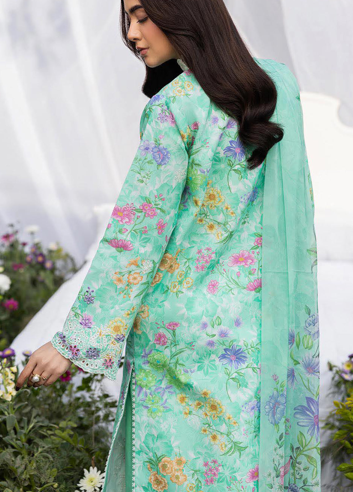 Summer Printkari Exclusive By Rajbari Embroidered Lawn 3 Piece Unstitched Suit RB26SPE D-08 Summer Printkari Exclusive By Rajbari Embroidered Lawn 3 Piece Unstitched Suit RB26SPE D-08