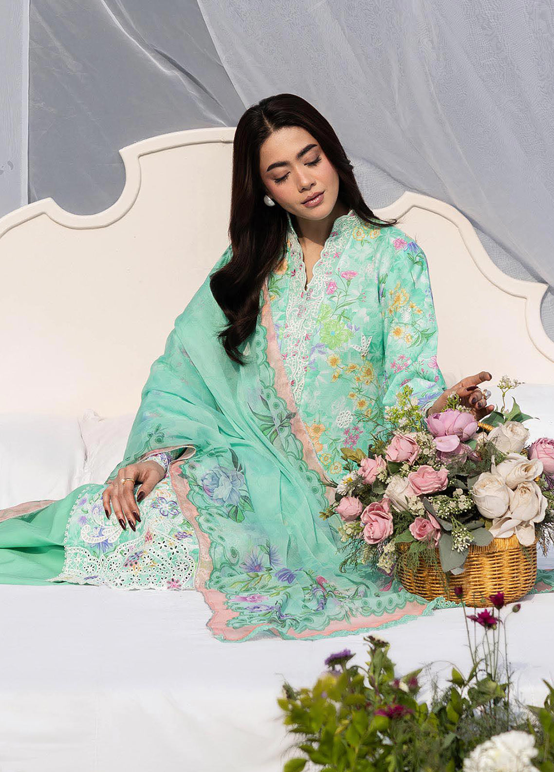 Summer Printkari Exclusive By Rajbari Embroidered Lawn 3 Piece Unstitched Suit RB26SPE D-08 Summer Printkari Exclusive By Rajbari Embroidered Lawn 3 Piece Unstitched Suit RB26SPE D-08