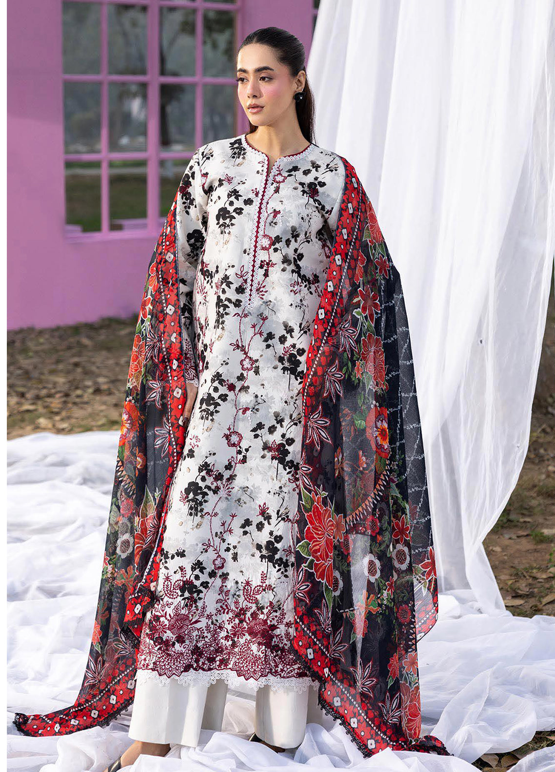 Summer Printkari Exclusive By Rajbari Embroidered Lawn 3 Piece Unstitched Suit RB26SPE D-10 Summer Printkari Exclusive By Rajbari Embroidered Lawn 3 Piece Unstitched Suit RB26SPE D-10