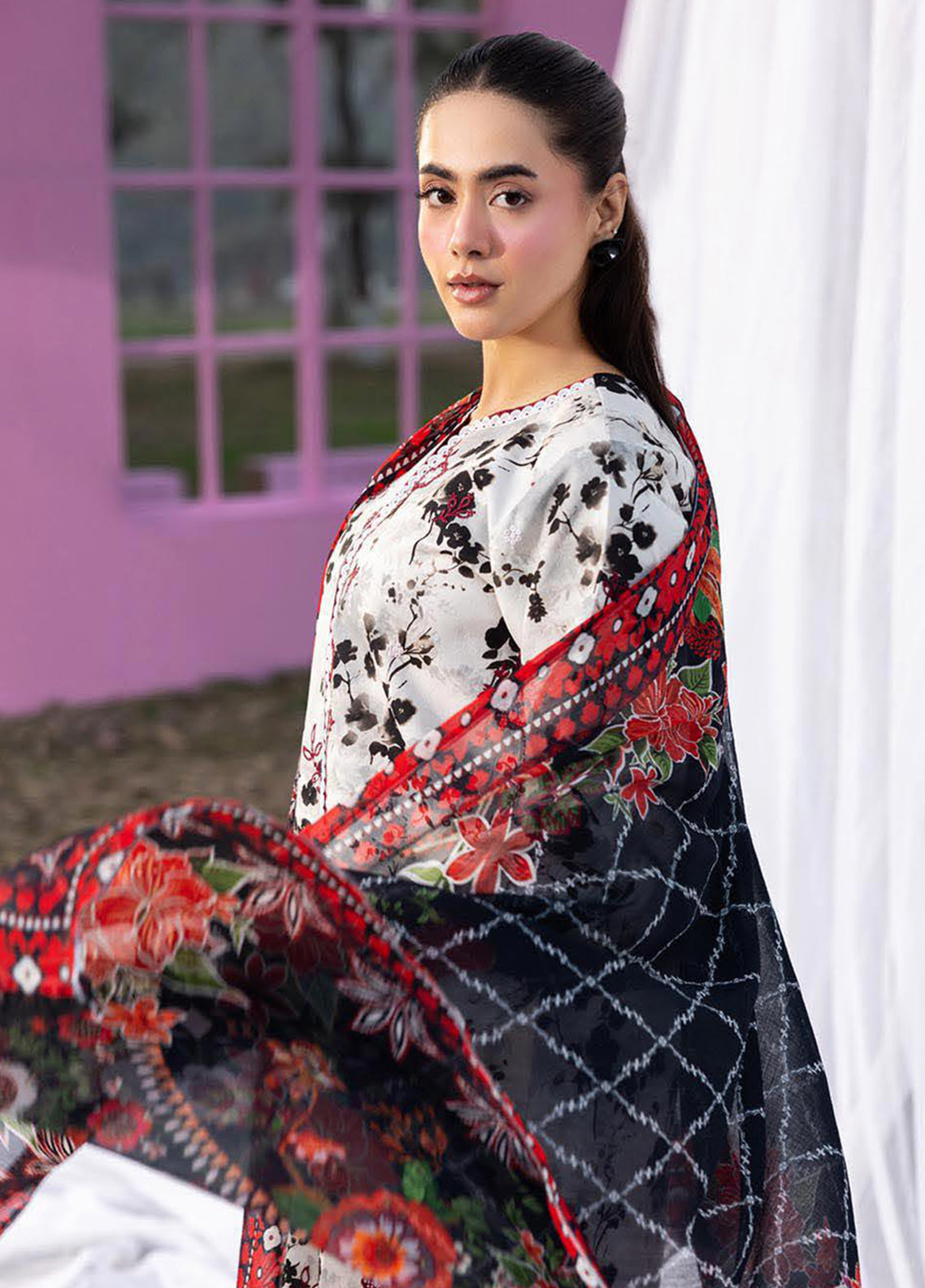 Summer Printkari Exclusive By Rajbari Embroidered Lawn 3 Piece Unstitched Suit RB26SPE D-10 Summer Printkari Exclusive By Rajbari Embroidered Lawn 3 Piece Unstitched Suit RB26SPE D-10