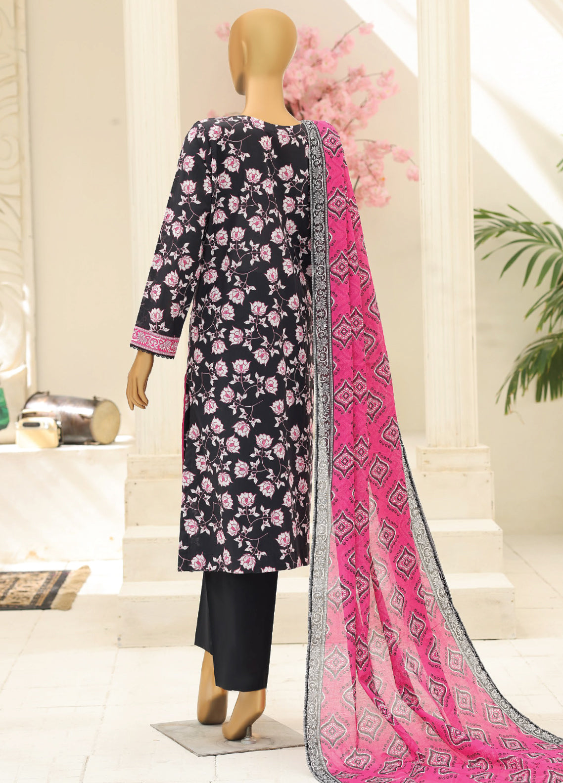 Summer Shades By HZ Textile Printed Lawn 3 Piece Unstitched Suit HZ26SSV2 D-SPC-1316 Summer Shades By HZ Textile Printed Lawn 3 Piece Unstitched Suit HZ26SSV2 D-SPC-1316