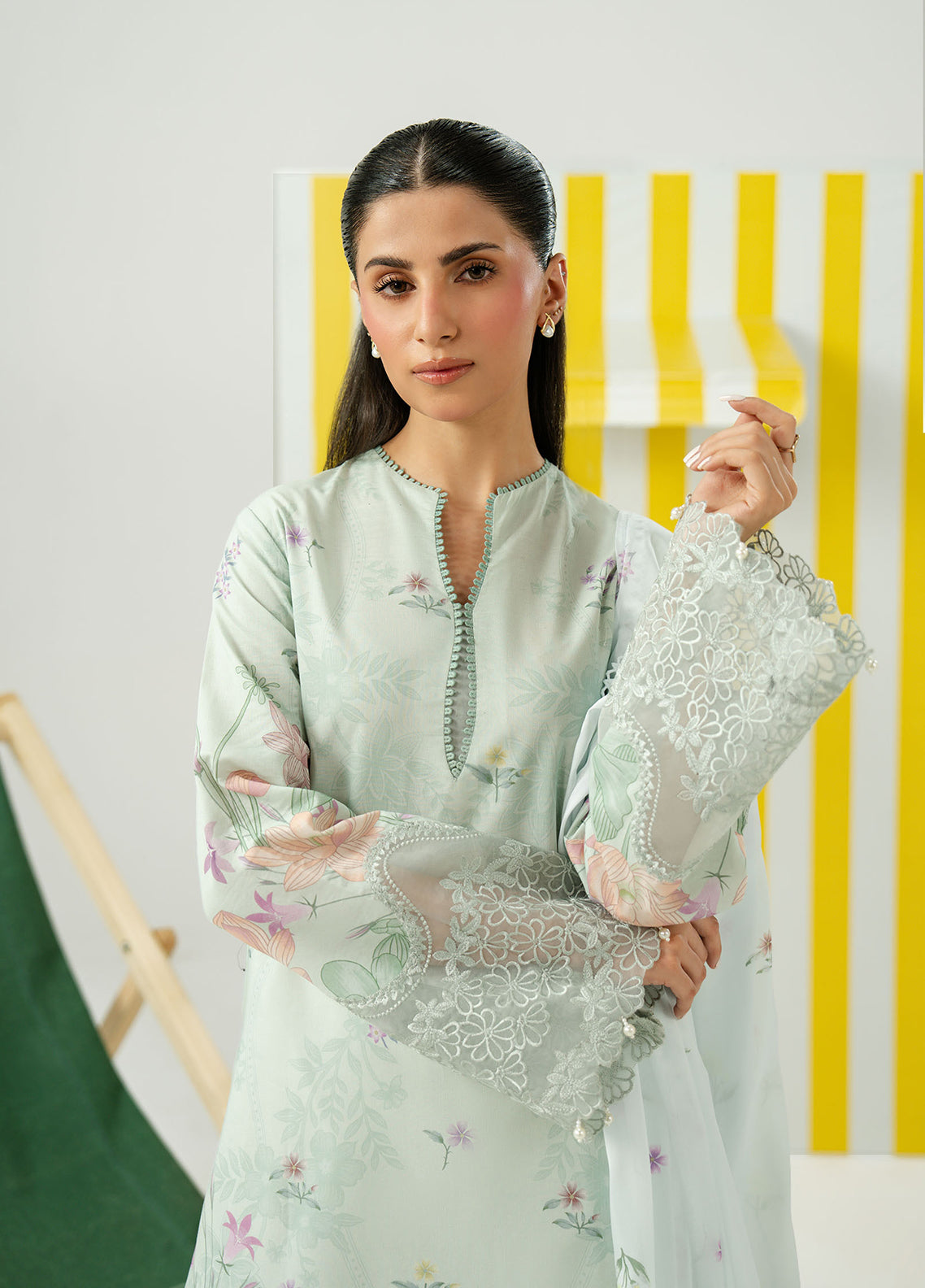 Sundaze By Zarposh Embroidered Lawn 3 Piece Unstitched Suit ZP26SD D-CASPIA Sundaze By Zarposh Embroidered Lawn 3 Piece Unstitched Suit ZP26SD D-CASPIA
