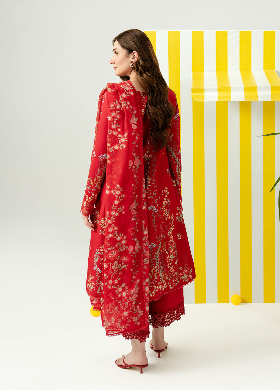Sundaze By Zarposh Embroidered Lawn 3 Piece Unstitched Suit ZP26SD D-ZEPHYR Sundaze By Zarposh Embroidered Lawn 3 Piece Unstitched Suit ZP26SD D-ZEPHYR
