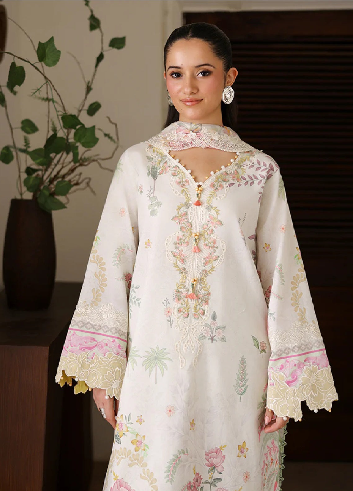 Sunlit Tales By Roheenaz Embroidered Lawn 3 Piece Unstitched Suit RNZ26STPE D-04 PETALBEAM Sunlit Tales By Roheenaz Embroidered Lawn 3 Piece Unstitched Suit RNZ26STPE D-04 PETALBEAM