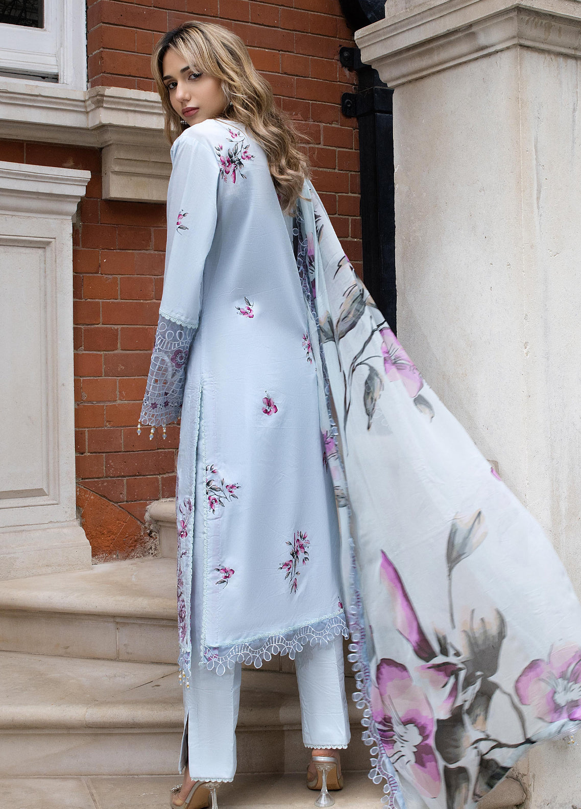 Sunshine Bloom By Alzohaib Premium Embroidered Lawn 3 Piece Unstitched Suit AZ26SSBEV2 D-04 Sunshine Bloom By Alzohaib Premium Embroidered Lawn 3 Piece Unstitched Suit AZ26SSBEV2 D-04