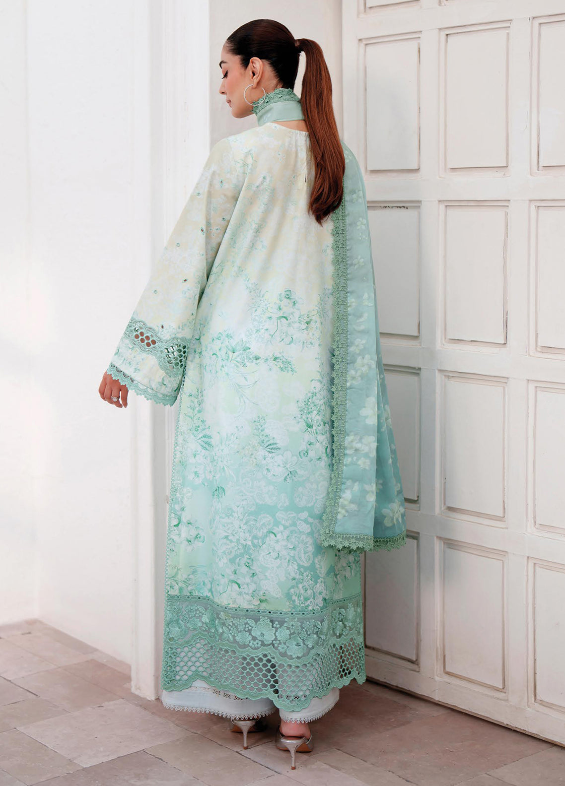 Sunspell By Afrozeh Embroidered Lawn 3 Piece Unstitched Suit AF26SEL D-AURYN Sunspell By Afrozeh Embroidered Lawn 3 Piece Unstitched Suit AF26SEL D-AURYN