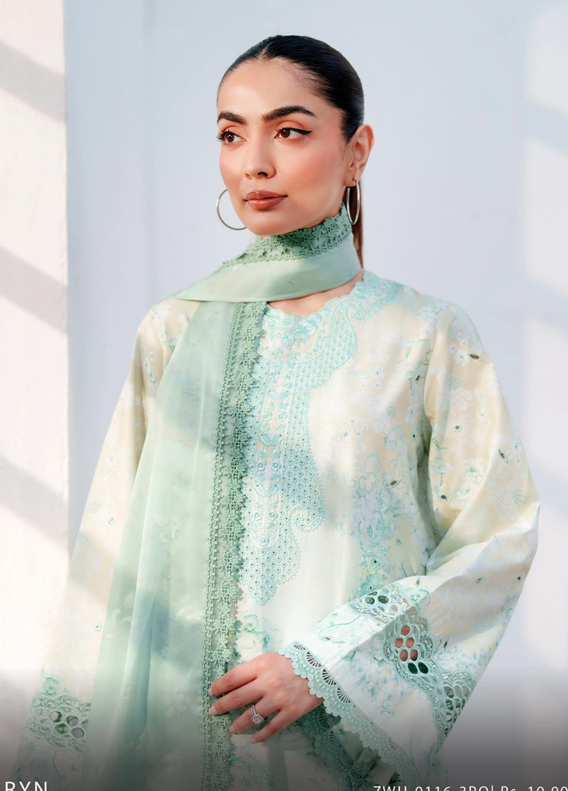 Sunspell By Afrozeh Embroidered Lawn 3 Piece Unstitched Suit AF26SEL D-AURYN Sunspell By Afrozeh Embroidered Lawn 3 Piece Unstitched Suit AF26SEL D-AURYN
