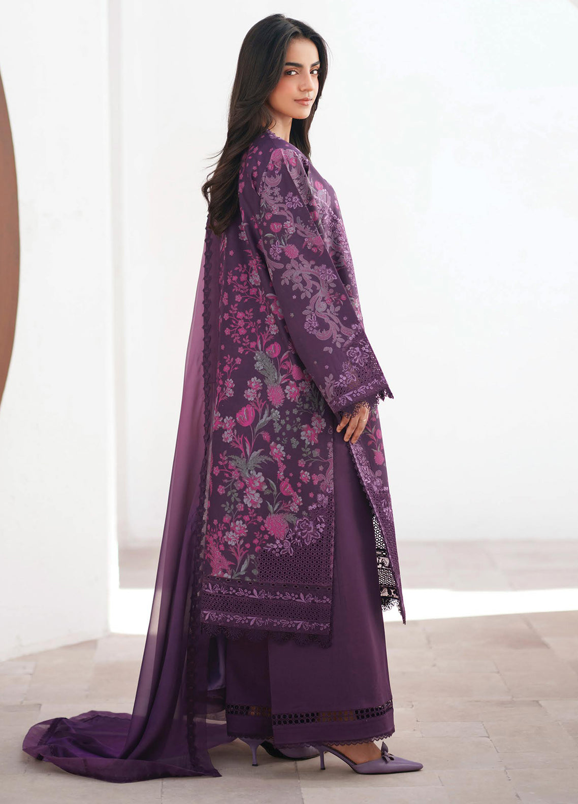 Sunspell By Afrozeh Embroidered Lawn 3 Piece Unstitched Suit AF26SEL D-AVENOR Sunspell By Afrozeh Embroidered Lawn 3 Piece Unstitched Suit AF26SEL D-AVENOR
