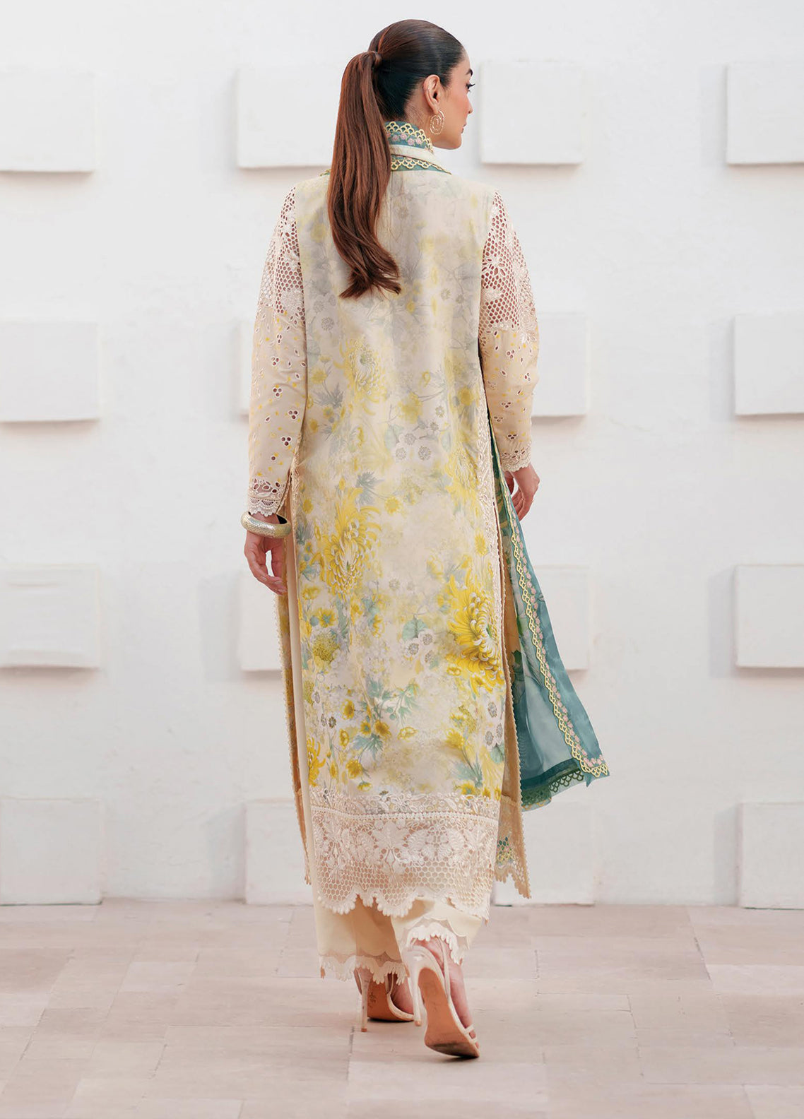 Sunspell By Afrozeh Embroidered Lawn 3 Piece Unstitched Suit AF26SEL D-LIORAE Sunspell By Afrozeh Embroidered Lawn 3 Piece Unstitched Suit AF26SEL D-LIORAE