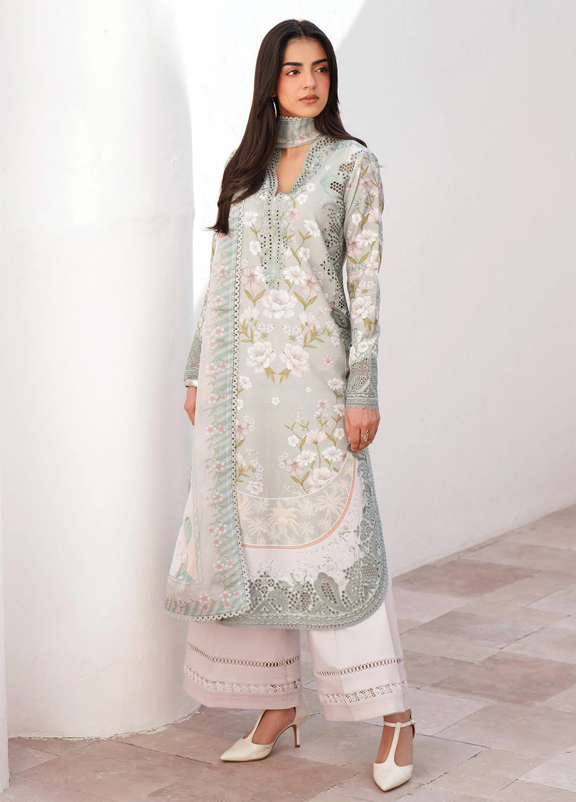 Sunspell By Afrozeh Embroidered Lawn 3 Piece Unstitched Suit AF26SEL D-LUMIEREH Sunspell By Afrozeh Embroidered Lawn 3 Piece Unstitched Suit AF26SEL D-LUMIEREH