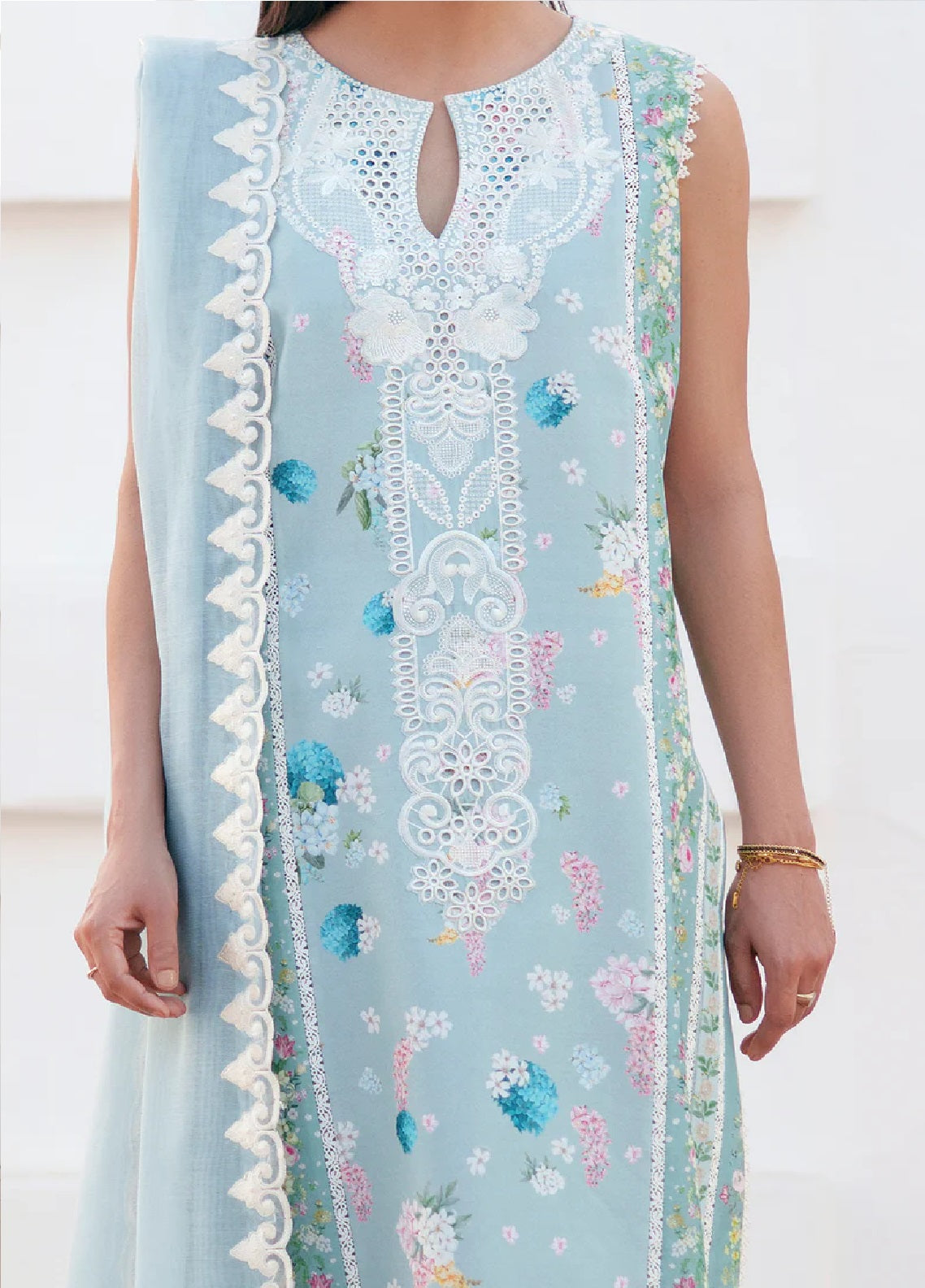 Sunspell By Afrozeh Embroidered Lawn 3 Piece Unstitched Suit AF26SEL D-ROSYRA Sunspell By Afrozeh Embroidered Lawn 3 Piece Unstitched Suit AF26SEL D-ROSYRA