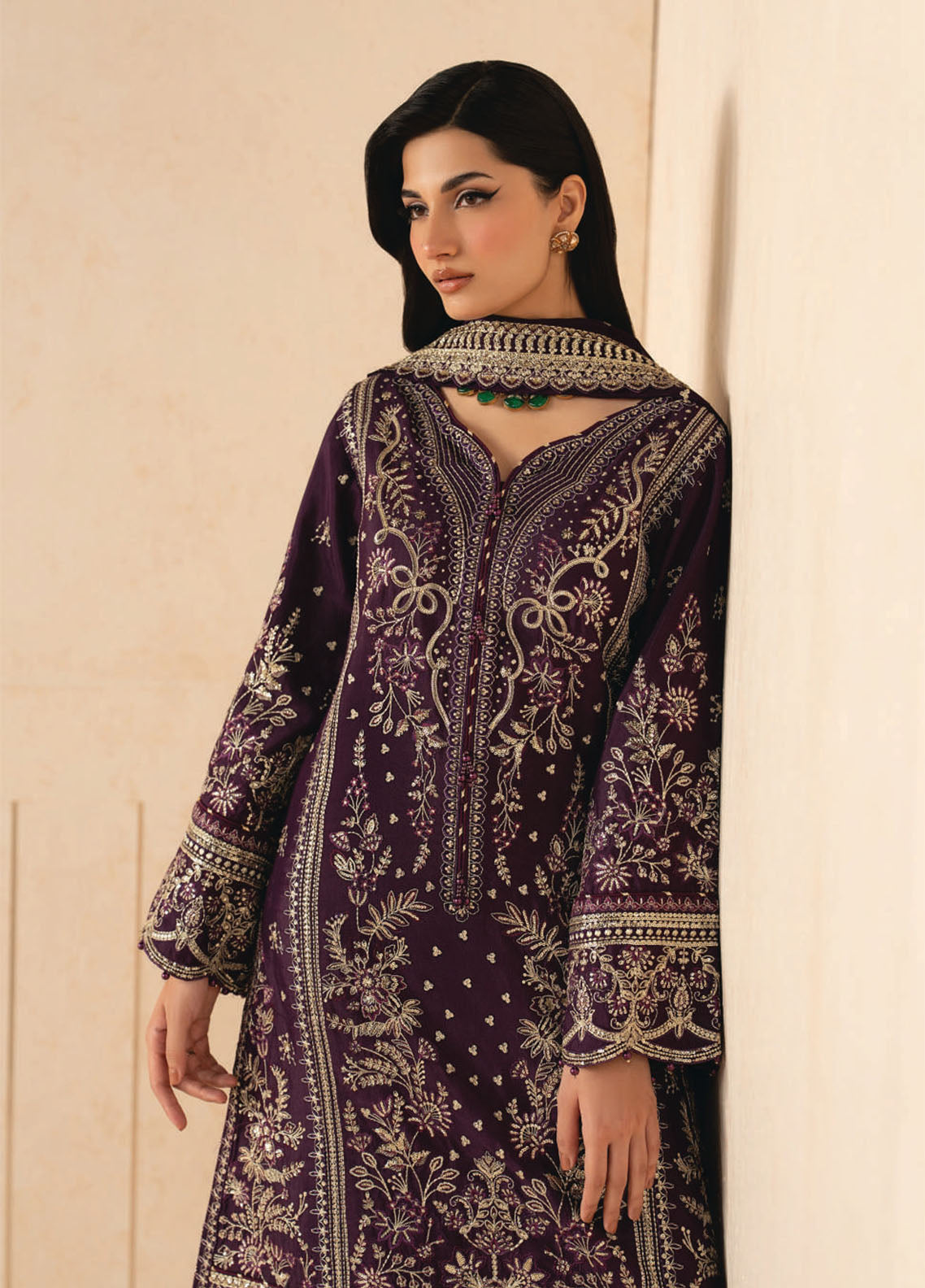 Syleena By Gulaal Embroidered Raw Silk 3 Piece Unstitched Suit GL26SRS D-SD-21 Nivara Purple - Detail Syleena By Gulaal Embroidered Raw Silk 3 Piece Unstitched Suit GL26SRS D-SD-21 Nivara Purple - Detail