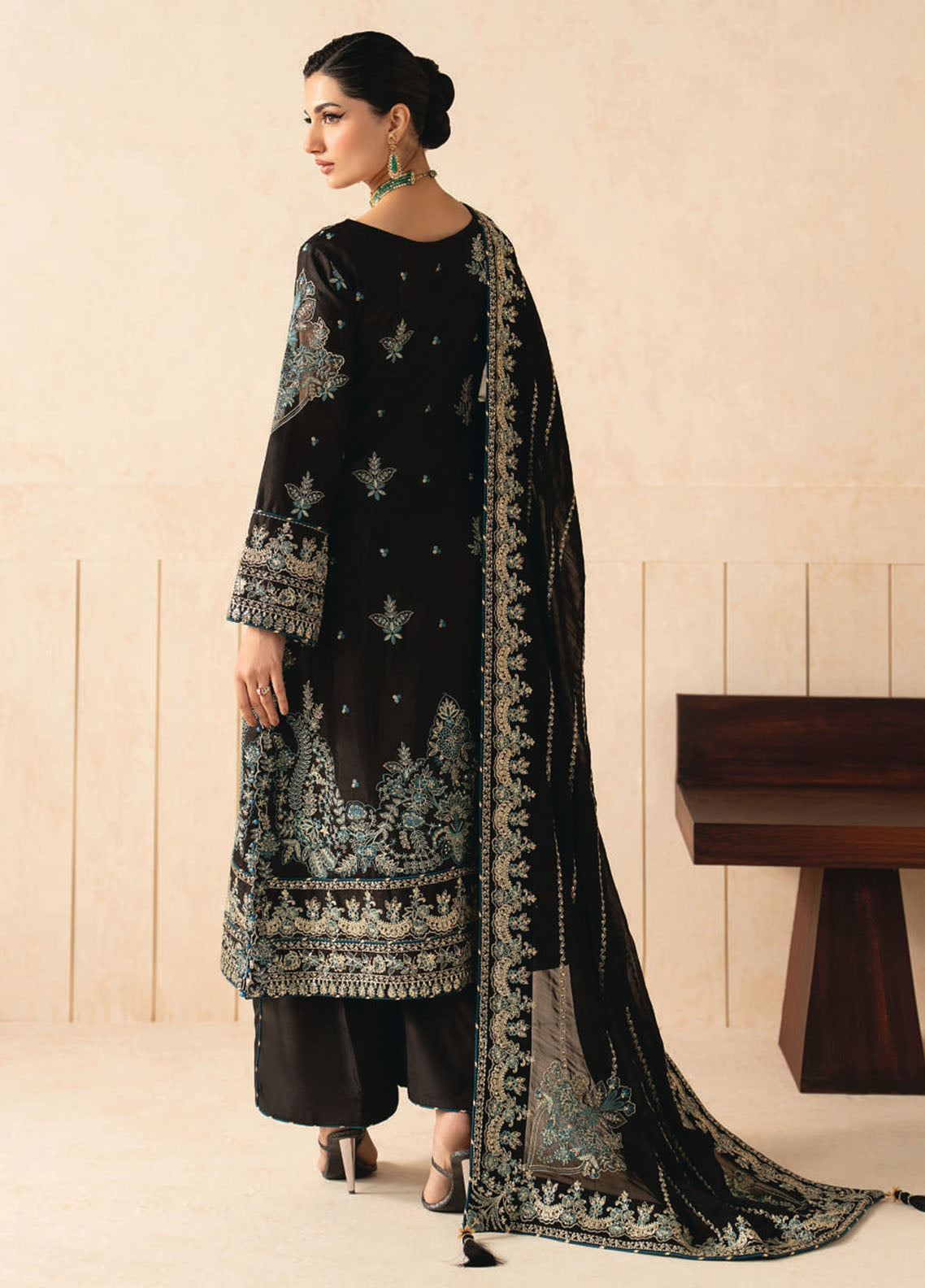 Syleena By Gulaal Embroidered Raw Silk 3 Piece Unstitched Suit GL26SRS D-SD-22 Serpentine Black - Back View Syleena By Gulaal Embroidered Raw Silk 3 Piece Unstitched Suit GL26SRS D-SD-22 Serpentine Black - Back View
