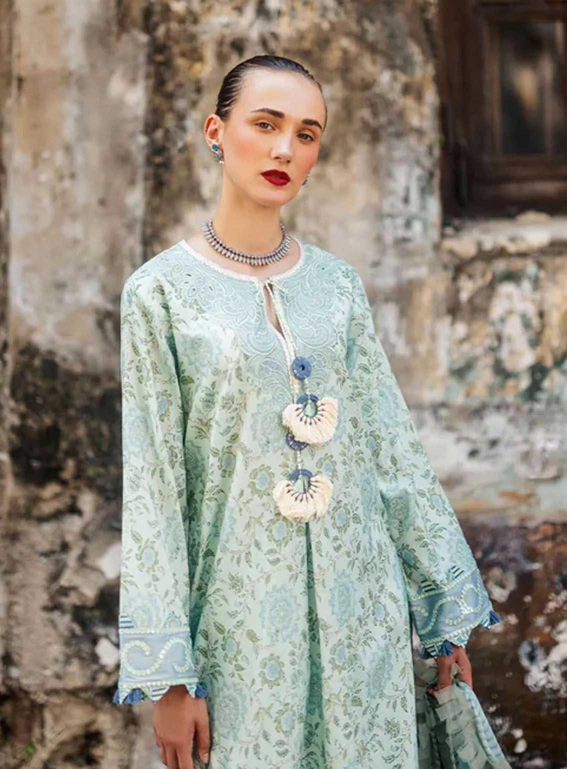Taneez By Roheenaz Embroidered Lawn Suits Unstitched 3 Piece - RNZ24T RNB-02A JASMIN Taneez By Roheenaz Embroidered Lawn Suits Unstitched 3 Piece - RNZ24T RNB-02A JASMIN