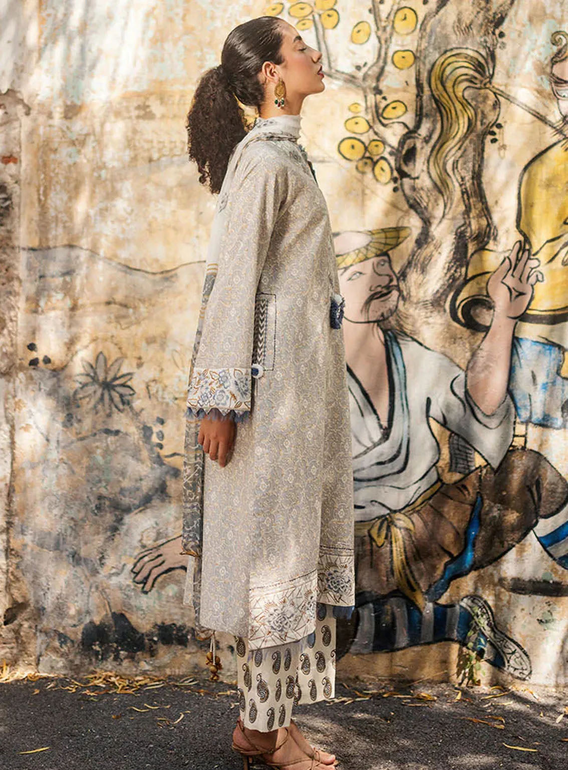 Taneez By Roheenaz Embroidered Lawn Suits Unstitched 3 Piece - RNZ24T RNB-06A MAHSA Taneez By Roheenaz Embroidered Lawn Suits Unstitched 3 Piece - RNZ24T RNB-06A MAHSA