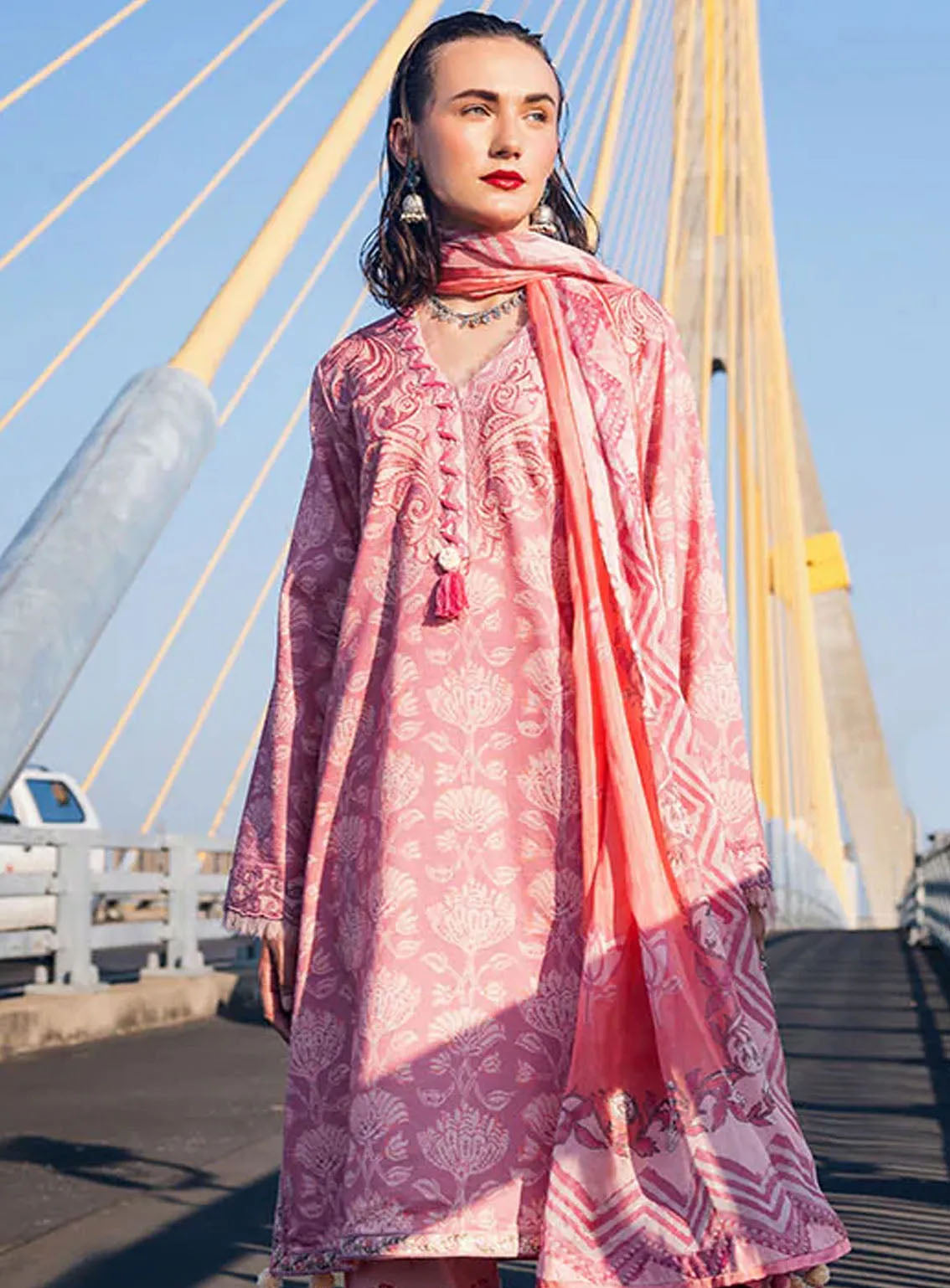 Taneez By Roheenaz Embroidered Lawn Suits Unstitched 3 Piece - RNZ24T RNB-07B VIDA Taneez By Roheenaz Embroidered Lawn Suits Unstitched 3 Piece - RNZ24T RNB-07B VIDA