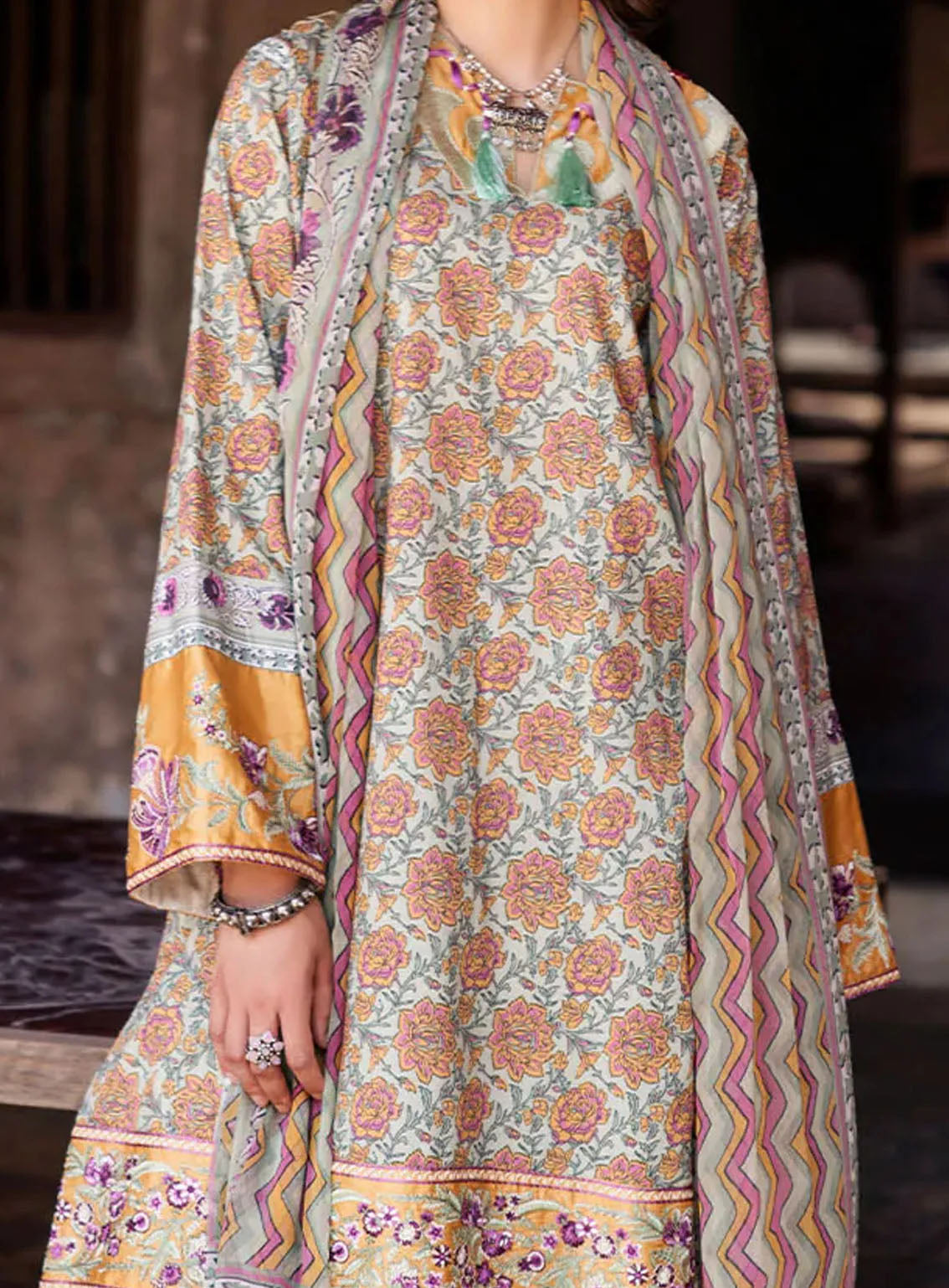 Taneez By Roheenaz Embroidered Lawn Suits Unstitched 3 Piece - RNZ24T RNB-09B LALEH Taneez By Roheenaz Embroidered Lawn Suits Unstitched 3 Piece - RNZ24T RNB-09B LALEH