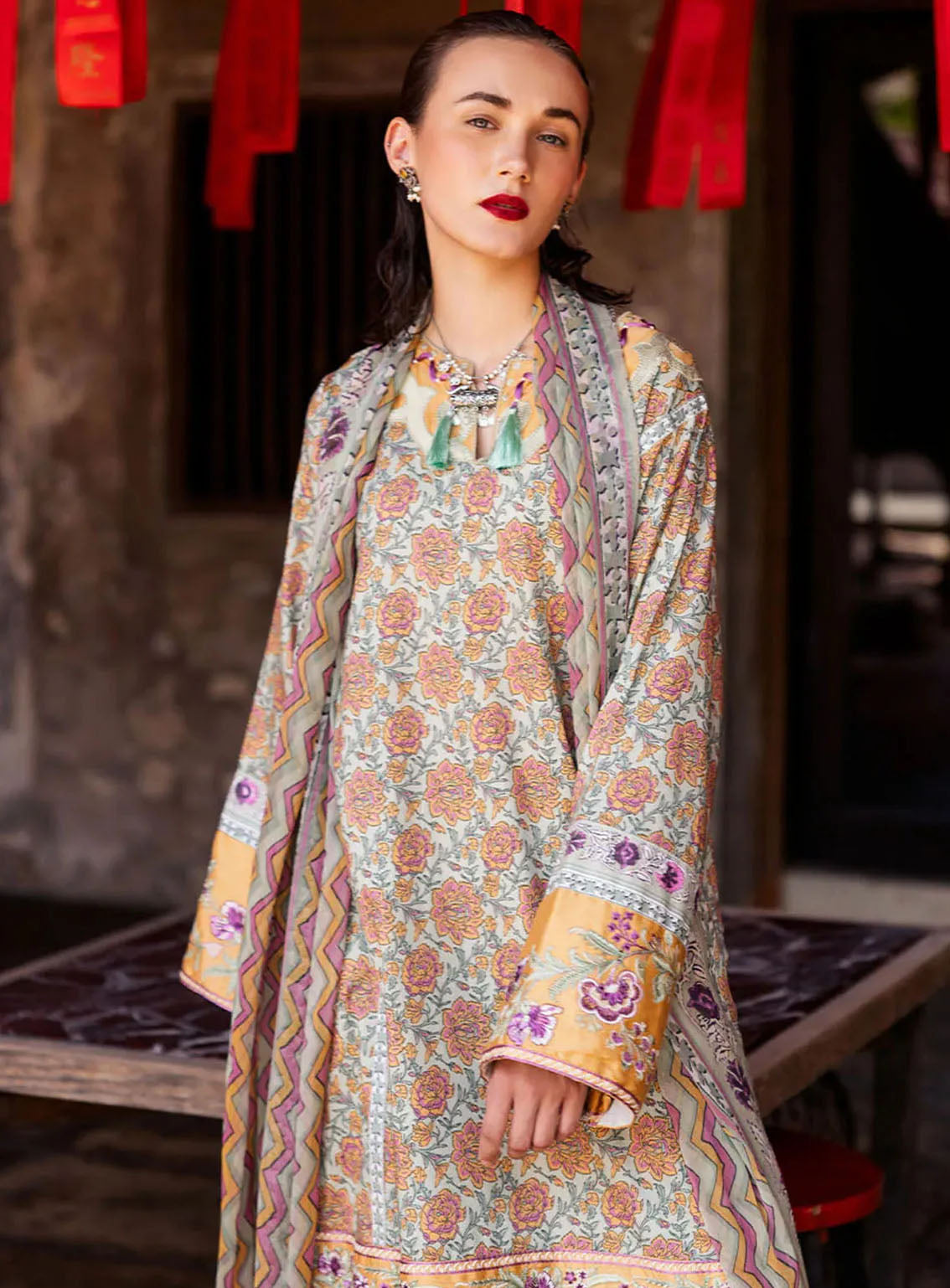 Taneez By Roheenaz Embroidered Lawn Suits Unstitched 3 Piece - RNZ24T RNB-09B LALEH Taneez By Roheenaz Embroidered Lawn Suits Unstitched 3 Piece - RNZ24T RNB-09B LALEH