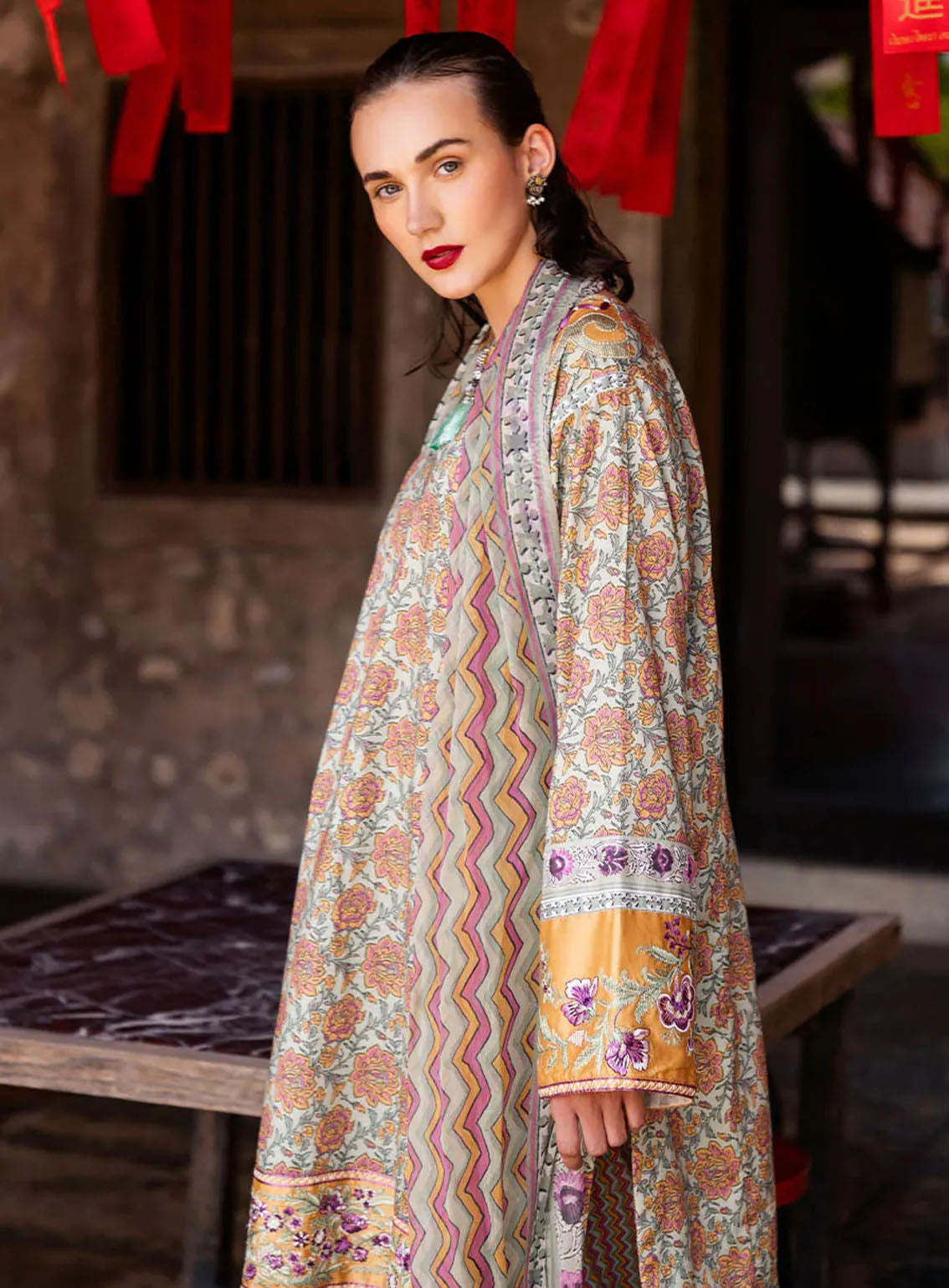 Taneez By Roheenaz Embroidered Lawn Suits Unstitched 3 Piece - RNZ24T RNB-09B LALEH Taneez By Roheenaz Embroidered Lawn Suits Unstitched 3 Piece - RNZ24T RNB-09B LALEH