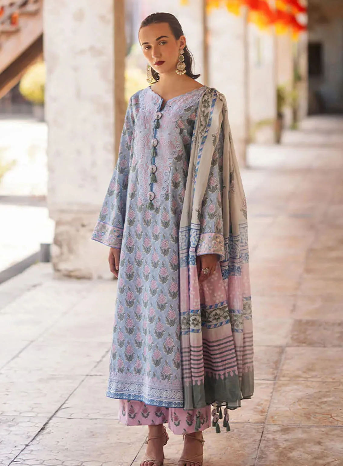 Taneez By Roheenaz Embroidered Lawn Suits Unstitched 3 Piece - RNZ24T RNB-10B MAHNAZ Taneez By Roheenaz Embroidered Lawn Suits Unstitched 3 Piece - RNZ24T RNB-10B MAHNAZ