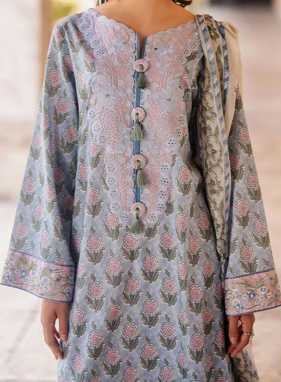 Taneez By Roheenaz Embroidered Lawn Suits Unstitched 3 Piece - RNZ24T RNB-10B MAHNAZ Taneez By Roheenaz Embroidered Lawn Suits Unstitched 3 Piece - RNZ24T RNB-10B MAHNAZ