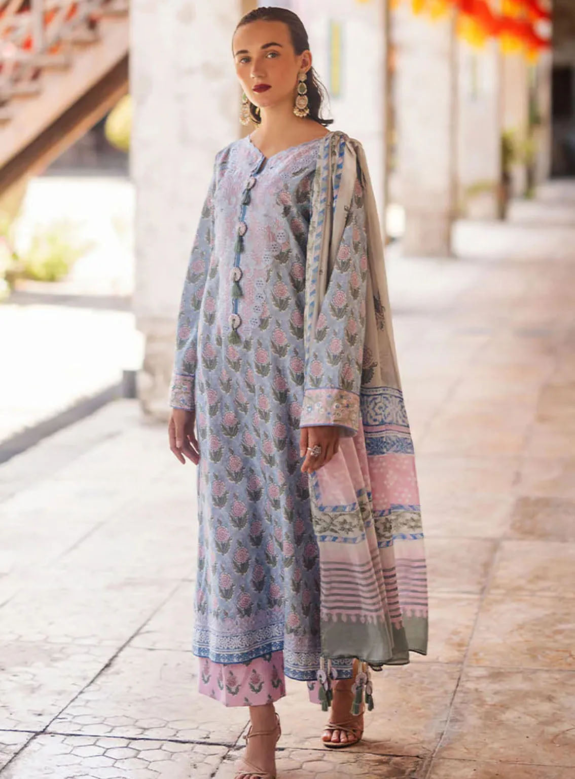 Taneez By Roheenaz Embroidered Lawn Suits Unstitched 3 Piece - RNZ24T RNB-10B MAHNAZ Taneez By Roheenaz Embroidered Lawn Suits Unstitched 3 Piece - RNZ24T RNB-10B MAHNAZ