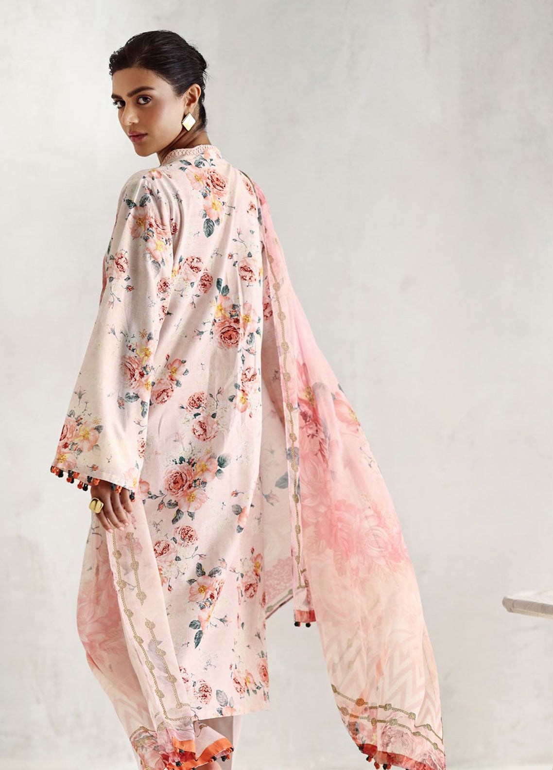 The Luxe Chapter By Gul Ahmed Embroidered Lawn 3 Piece Unstitched Suit GA26TLC D-BM-62044 The Luxe Chapter By Gul Ahmed Embroidered Lawn 3 Piece Unstitched Suit GA26TLC D-BM-62044