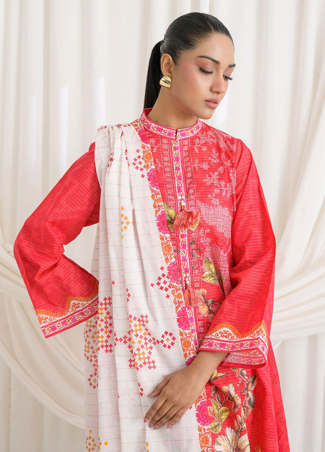 The Petal Diary By Gul Ahmed Printed Lawn 3 Piece Unstitched Suit GA26TPD D-GS-62002 The Petal Diary By Gul Ahmed Printed Lawn 3 Piece Unstitched Suit GA26TPD D-GS-62002