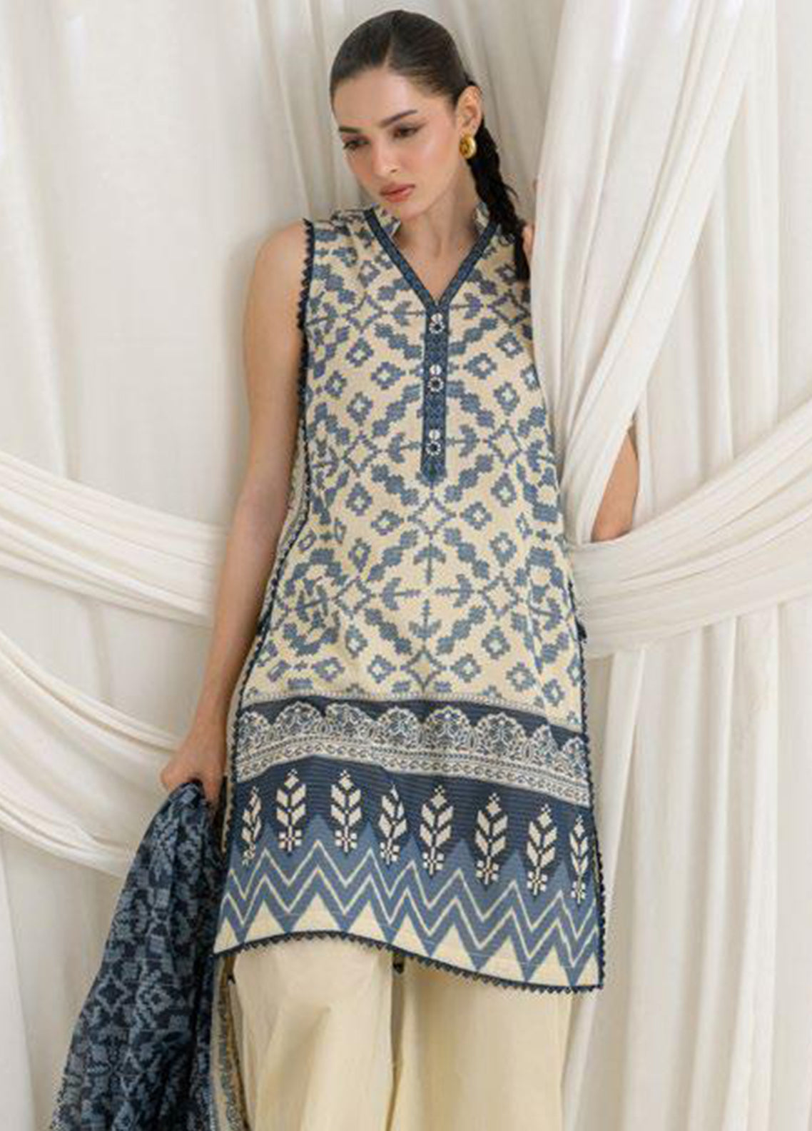 The Petal Diary By Gul Ahmed Printed Lawn 3 Piece Unstitched Suit GA26TPD D-GS-62006 The Petal Diary By Gul Ahmed Printed Lawn 3 Piece Unstitched Suit GA26TPD D-GS-62006