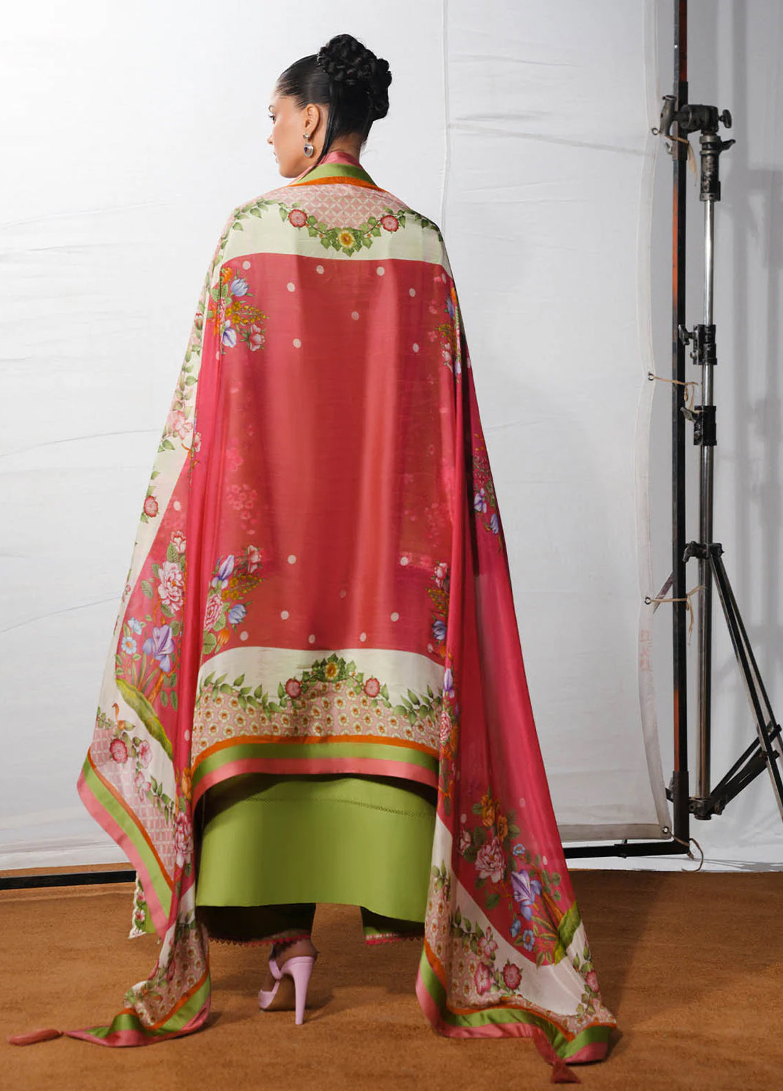 The Reserved View By Jugnu Embroidered Cotton 3 Piece Unstitched Suit JL26TRVE1 D-CHAMAN The Reserved View By Jugnu Embroidered Cotton 3 Piece Unstitched Suit JL26TRVE1 D-CHAMAN