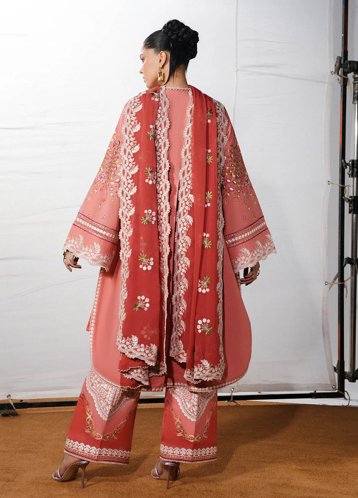 The Reserved View By Jugnu Embroidered Cotton 3 Piece Unstitched Suit JL26TRVE1 D-DINAZ The Reserved View By Jugnu Embroidered Cotton 3 Piece Unstitched Suit JL26TRVE1 D-DINAZ