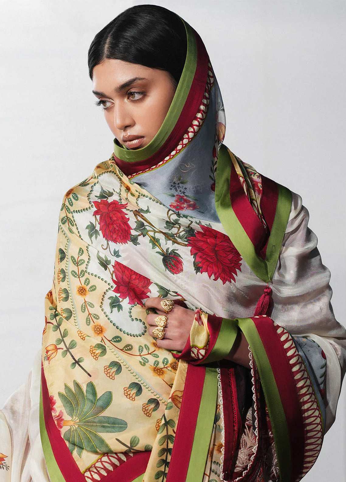 The Reserved View By Jugnu Embroidered Cotton 3 Piece Unstitched Suit JL26TRVE1 D-DIRYAZ The Reserved View By Jugnu Embroidered Cotton 3 Piece Unstitched Suit JL26TRVE1 D-DIRYAZ