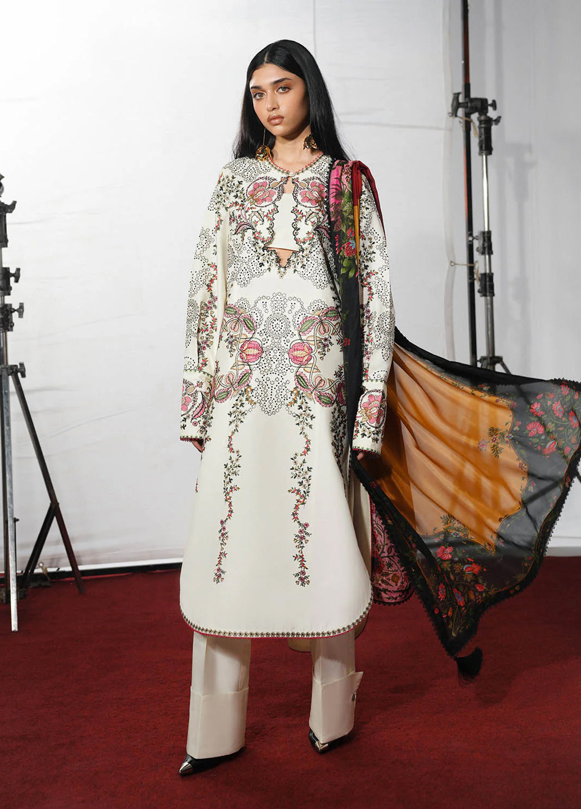 The Reserved View By Jugnu Embroidered Cotton 3 Piece Unstitched Suit JL26TRVE1 D-RASTI The Reserved View By Jugnu Embroidered Cotton 3 Piece Unstitched Suit JL26TRVE1 D-RASTI