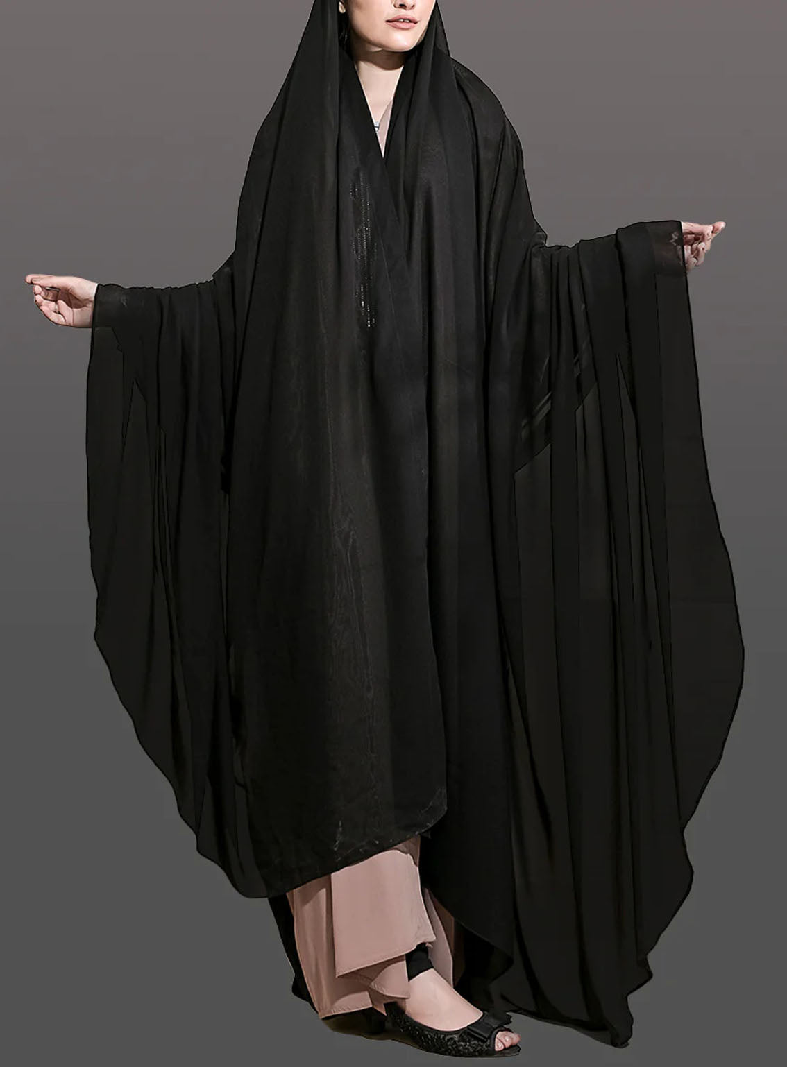 Traditional Irani Shawl By Hijab ul Hareem - HH24IS 02 Traditional Irani Shawl By Hijab ul Hareem - HH24IS 02